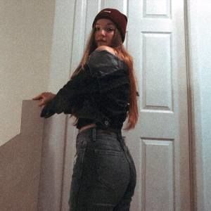 Meet your Posher, Riley